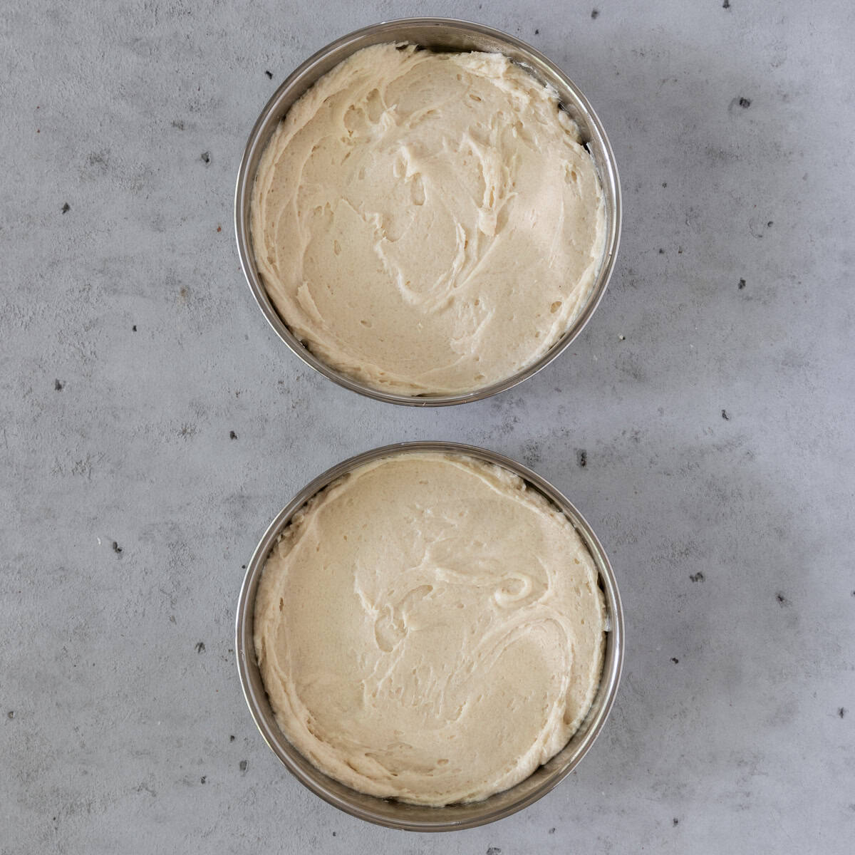 the vanilla cakes before being baked.