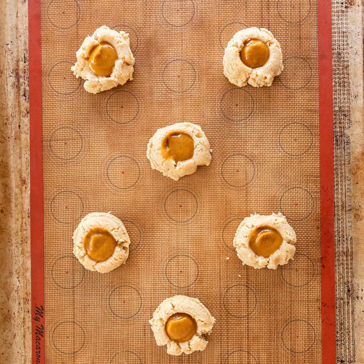 the assembled pumpkin pie cookies before being baked.